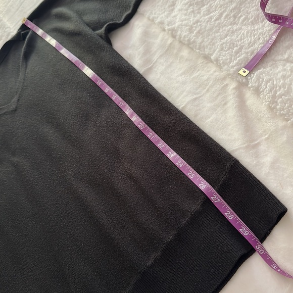 New York and Company lightweight sweater - Picture 4 of 8